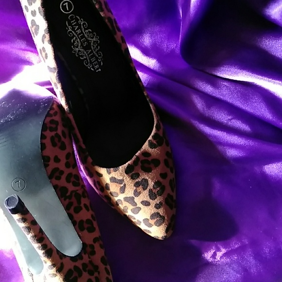 Heels - Picture 3 of 4